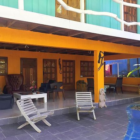 Madre Selva Hostel Puerto Viejo de Talamanca Bagian luar foto